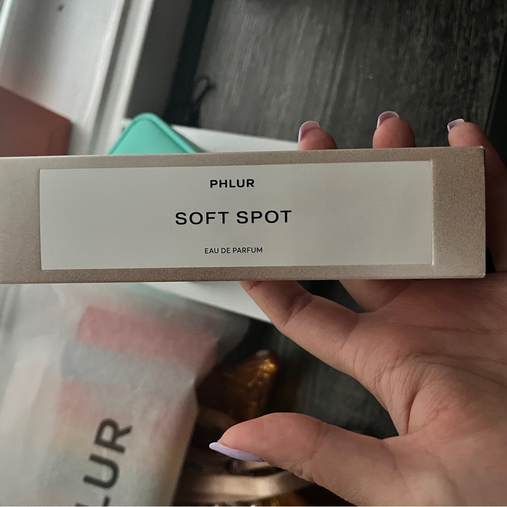 Phlur Soft Spot